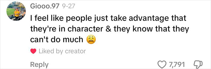 Disneyland Guest Furious At Snow White’s Evil Queen For Acting Evil—Gets Reality Check Disneyland Guest Furious At Snow White’s Evil Queen For Acting Evil—Gets Reality Check