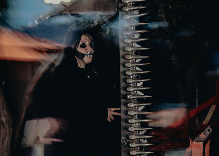 50 Haunted House Employees Share The Things People Did To Make Them Break Character