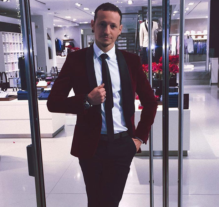 Exclusive: Linkin Park Singer Chester Bennington's Son Makes Bombshell Claims About Dad's Passing Exclusive: Linkin Park Singer Chester Bennington's Son Makes Bombshell Claims About Dad's Passing