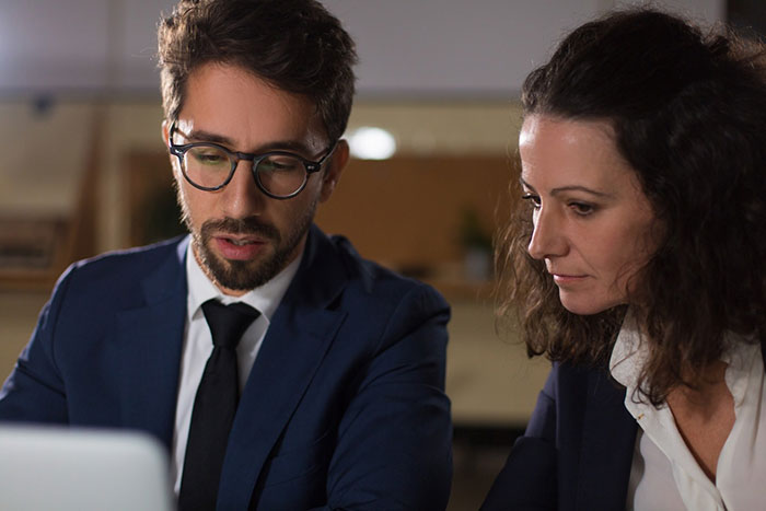 School Bully&rsquo;s Mom Finds Out Her New Boss Is His Victim&rsquo;s Parent, Goes Weaving Intrigues On The Spot