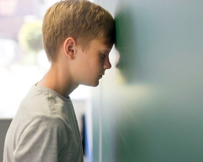 50 Things The “Weird” Kid At School Did That Still Haunt People Years Later