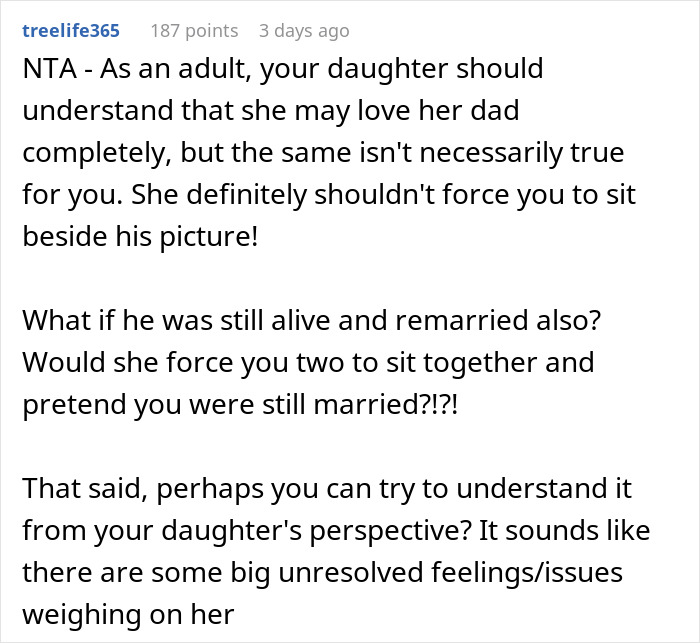 Woman Refuses To Sit Next To Late Husband&rsquo;s Portrait, Boycotts Wedding Despite Daughter&rsquo;s Pleas