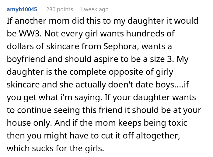 Woman Starts Social Media War On “Psycho” Mom Who Won’t Force Her Kid To Date Or Lose Weight Woman Starts Social Media War On “Psycho” Mom Who Won’t Force Her Kid To Date Or Lose Weight
