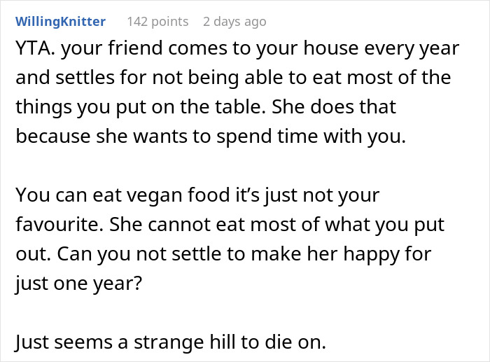 Vegan Host Pushes Her Thanksgiving Menu, Friends Serve Her An RSVP Nightmare In Return
