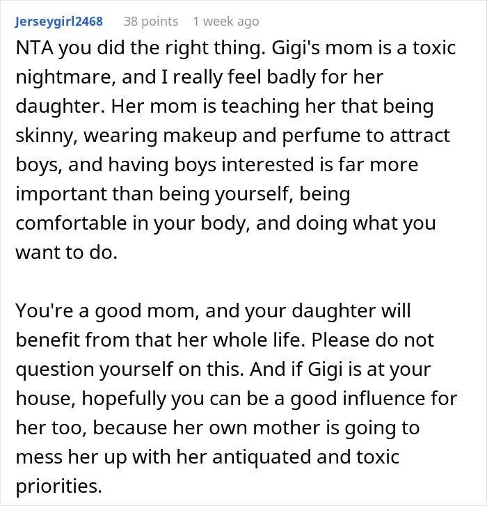 Woman Starts Social Media War On “Psycho” Mom Who Won’t Force Her Kid To Date Or Lose Weight Woman Starts Social Media War On “Psycho” Mom Who Won’t Force Her Kid To Date Or Lose Weight
