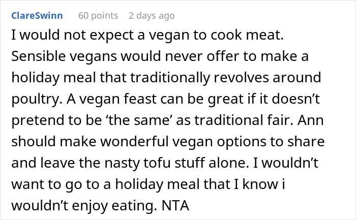 Vegan Host Pushes Her Thanksgiving Menu, Friends Serve Her An RSVP Nightmare In Return