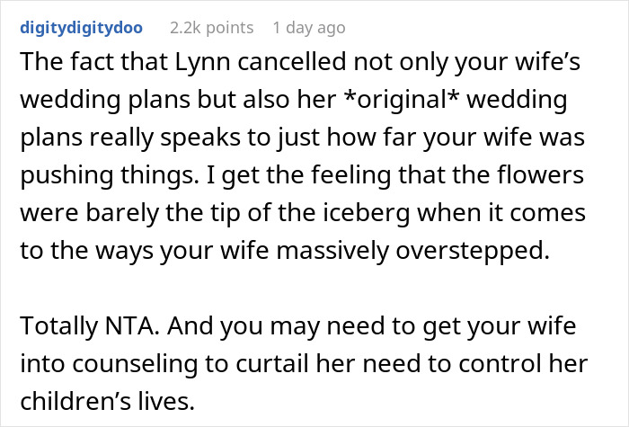 Woman Tries To Force Her "Wild Child" To Have A Classic Wedding, In Tears After Elopement Woman Tries To Force Her "Wild Child" To Have A Classic Wedding, In Tears After Elopement