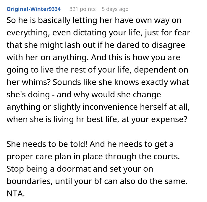 Ex-Wife Keeps Inviting Herself On Couple's Trips, Guy's GF Gets Mad And Forces Him To Make A Choice Ex-Wife Keeps Inviting Herself On Couple's Trips, Guy's GF Gets Mad And Forces Him To Make A Choice