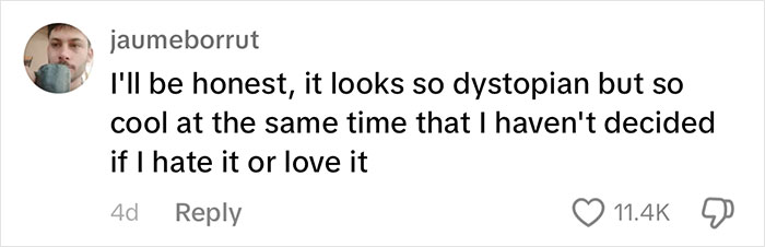 Man Shares What Daily Commute In Chongqing Looks Like, People Are Shocked And Horrified