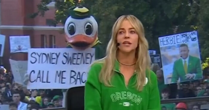 Sydney Sweeney Gives Savage Response To Mascot Asking Her To “Call Them Back” On Live TV