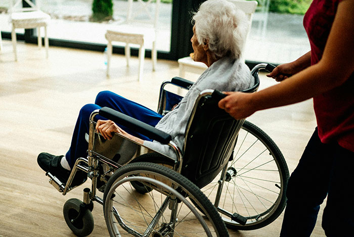 “Window Cleaners”: 50 Industries That Are Way More Dark And Sinister Than Most Realize