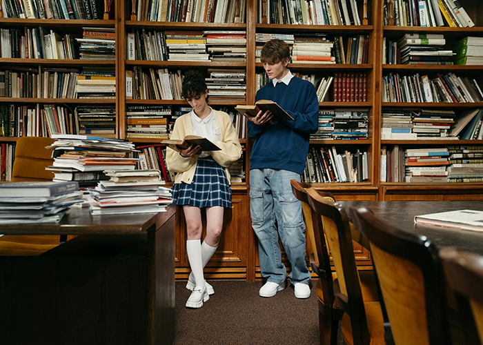 Daughter Threatens To Go No-Contact With Mom, Is Shocked When Her College Fund Disappears 