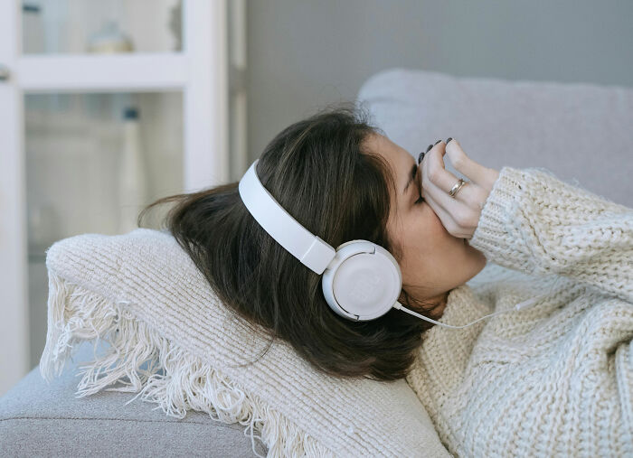 35 Things People Wish Society Would Stop Romanticizing And Instead Embrace Reality