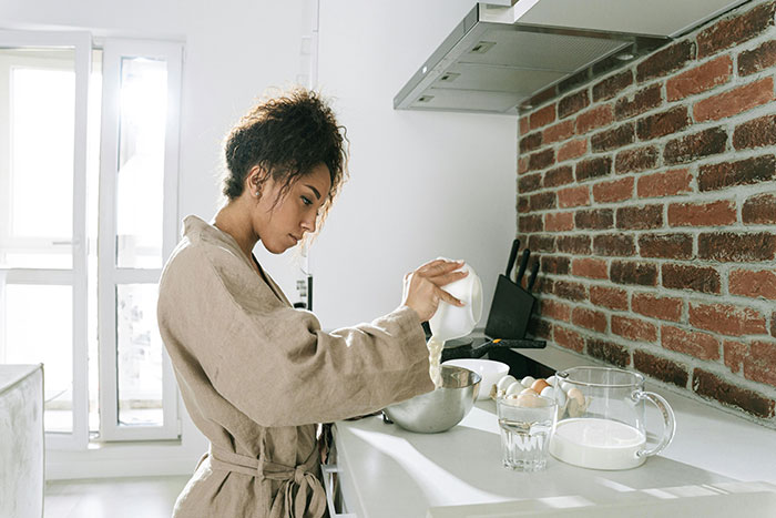 Woman Ends Up Single After She Drunkenly Brags About Being A Serial Cheater To Her Own Boyfriend Woman Ends Up Single After She Drunkenly Brags About Being A Serial Cheater To Her Own Boyfriend