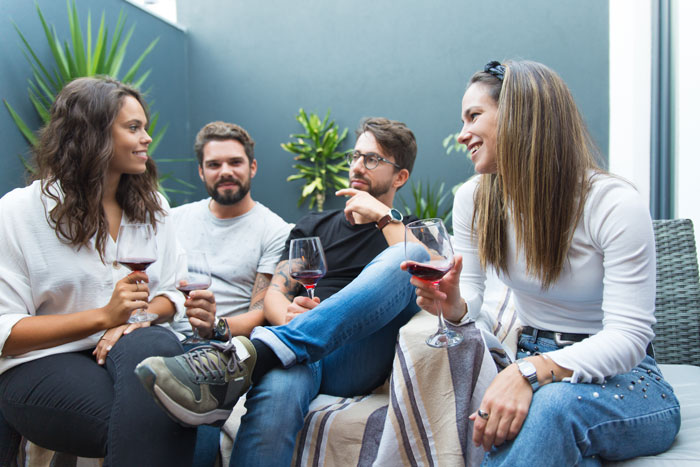 Guy Takes A Swipe At Woman’s Race, Her Revenge Is Perfectly Timed To Humiliate Him A Year Later Guy Takes A Swipe At Woman’s Race, Her Revenge Is Perfectly Timed To Humiliate Him A Year Later