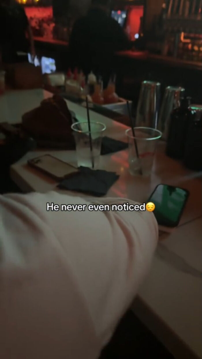 Woman &ldquo;Spikes&rdquo; Friends&rsquo; Drinks At A Party To Prove A Frightening Point, Goes Viral