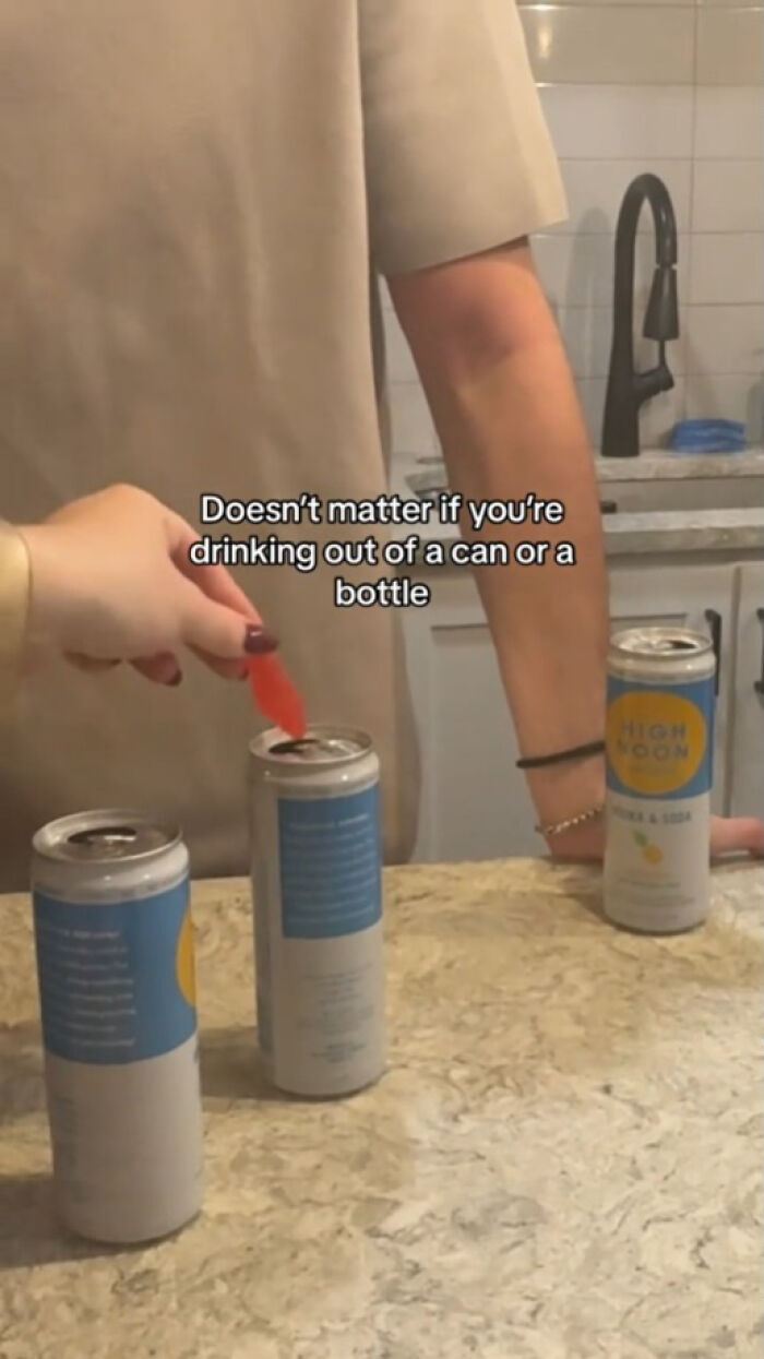 Woman &ldquo;Spikes&rdquo; Friends&rsquo; Drinks At A Party To Prove A Frightening Point, Goes Viral