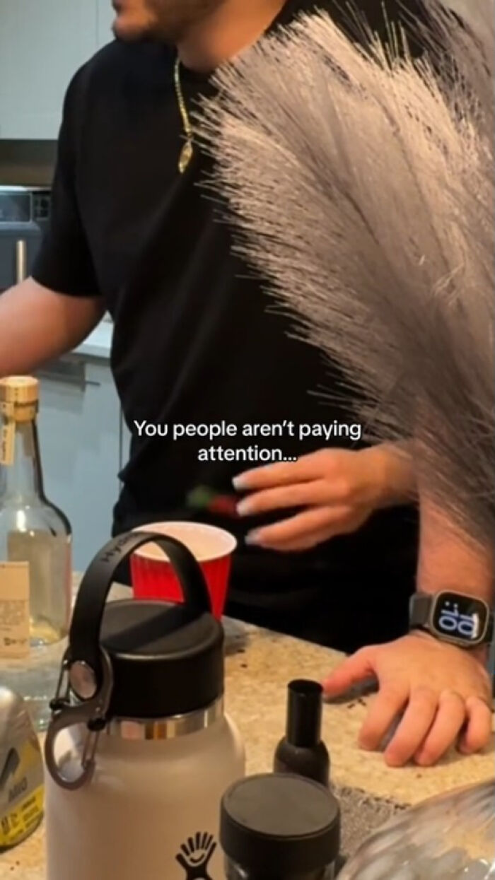 Woman &ldquo;Spikes&rdquo; Friends&rsquo; Drinks At A Party To Prove A Frightening Point, Goes Viral