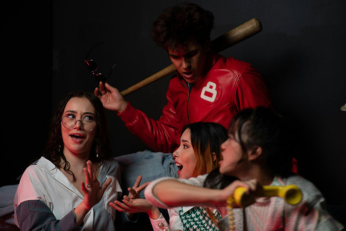 Woman Vows To Replace Her Friend's Ruined $70 Pillow, But Offers A Thrifted Version, Owner Fumes