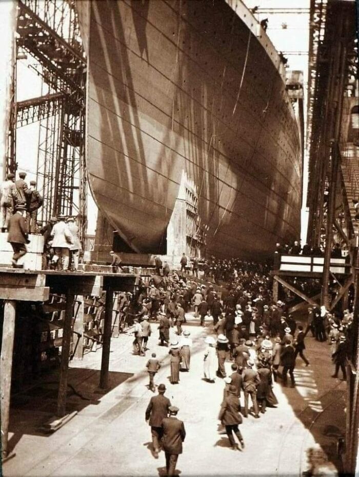 Titanic Launch Into Belfast Harbour (1911)