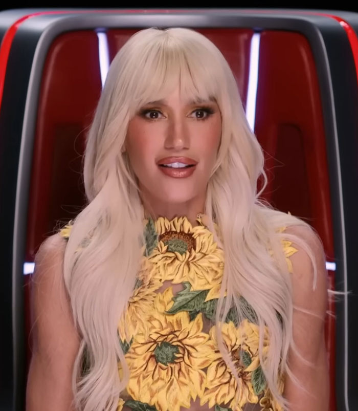 Fans Accuse Gwen Stefani Of Being "Unrecognizable" After She Debuts New Look: "Fire Your Stylist"