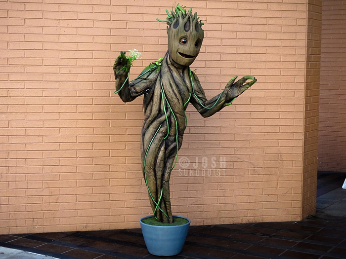 One-Legged Halloween Guy Says “Differences Are Worth Celebrating” Through Costumes (Exclusive) One-Legged Halloween Guy Says “Differences Are Worth Celebrating” Through Costumes (Exclusive)