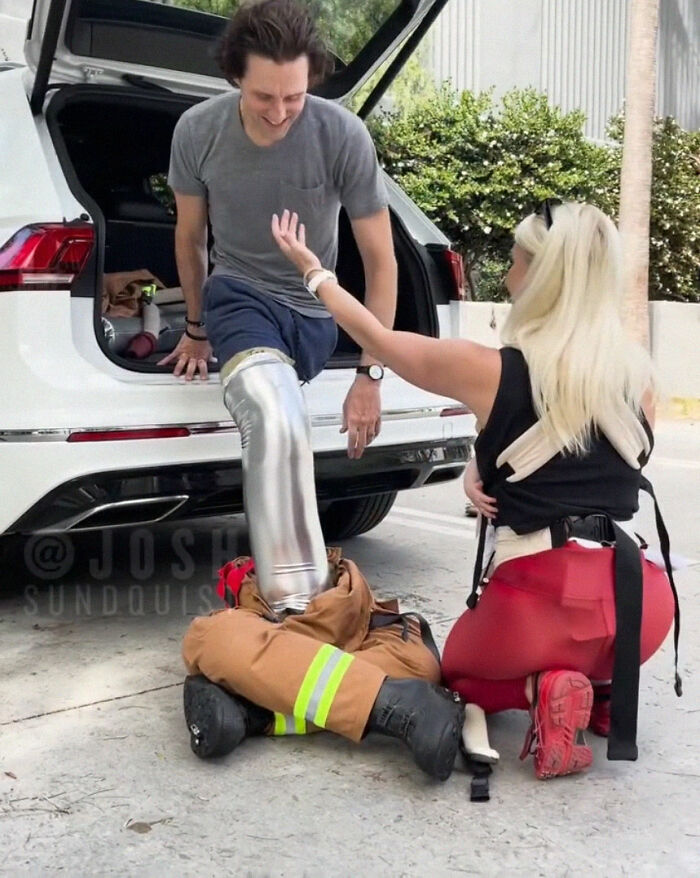 One-Legged Halloween Guy Says “Differences Are Worth Celebrating” Through Costumes (Exclusive) One-Legged Halloween Guy Says “Differences Are Worth Celebrating” Through Costumes (Exclusive)