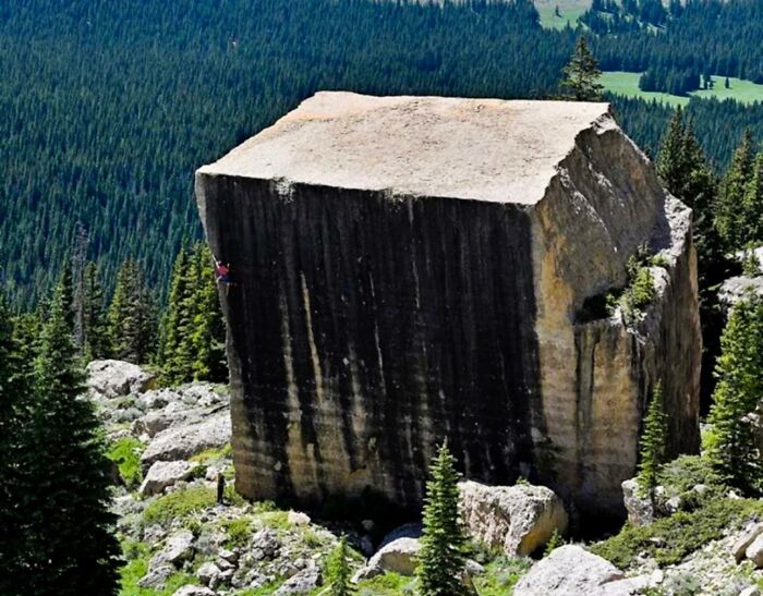 The Fallen Rock In Wyoming’s Bighorn Canyon Is Notable For Its Striking, Almost Geometric Shape