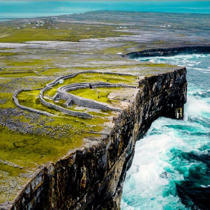Dún Aonghasa, A Prehistoric Fort On Inis Mór, The Largest Of The Aran Islands In Ireland