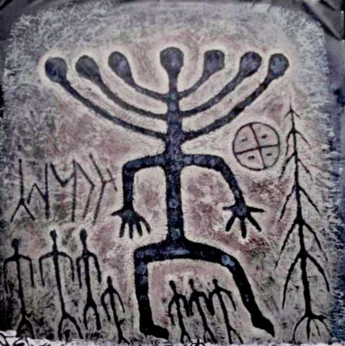 This Mysterious Seven Headed Petroglyph Originates From Khakassia In Russia, And Dates Back To Around 5000 Bc
