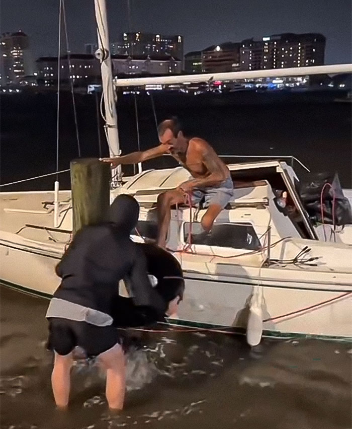 Experts Reveal What You Should And Shouldn&rsquo;t Do In A Hurricane After A Lot Of Bad Ideas Go Viral