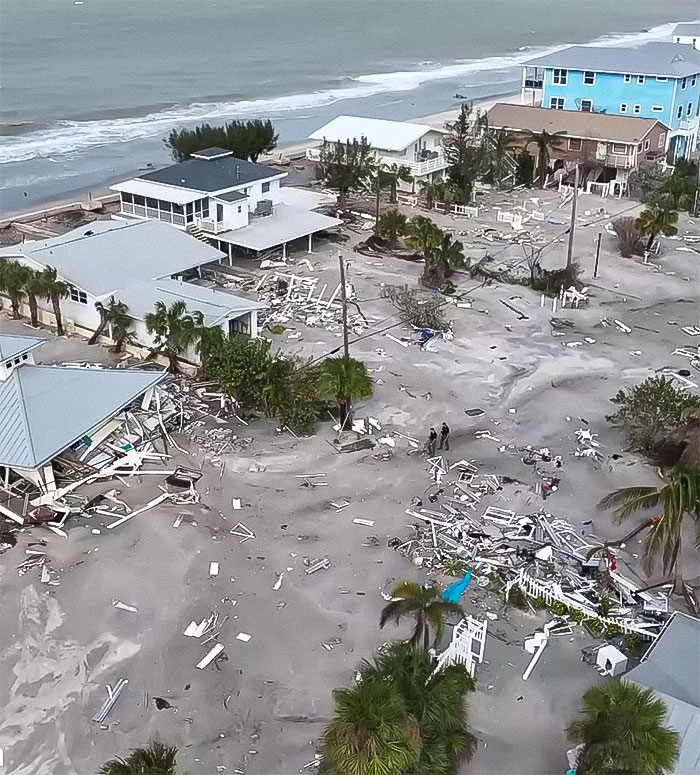 “Nightmare”: Man Found Clinging Onto Cooler 30 Miles Off Florida Coast After Hurricane Milton “Nightmare”: Man Found Clinging Onto Cooler 30 Miles Off Florida Coast After Hurricane Milton