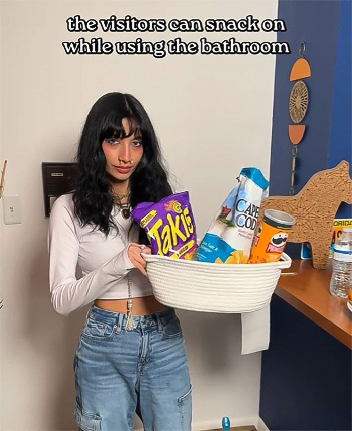 Exclusive: Woman Requires All Her Guests To Use &ldquo;Human Litter Box&rdquo; Next To Her Kitchen