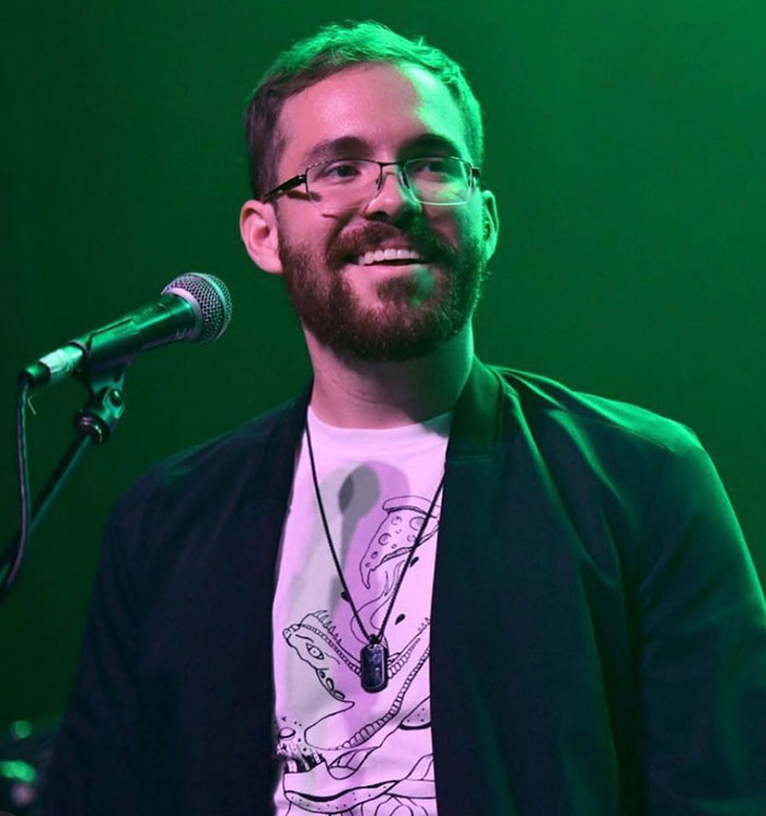 Exclusive: Linkin Park Singer Chester Bennington's Son Makes Bombshell Claims About Dad's Passing Exclusive: Linkin Park Singer Chester Bennington's Son Makes Bombshell Claims About Dad's Passing