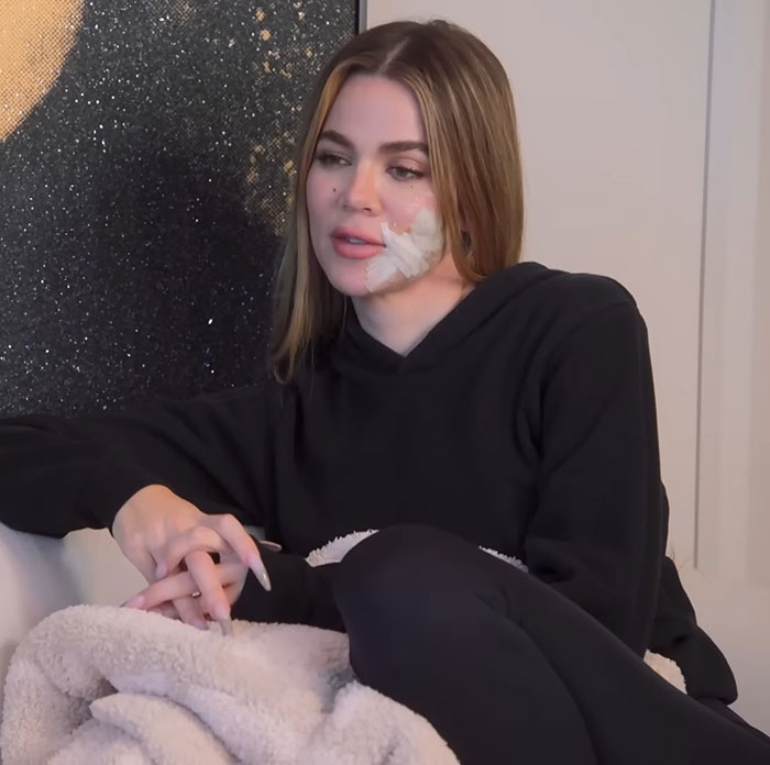 Khloé Kardashian Shares Before-and-After Pics of Facial Injections After Removing Tumor From Cheek Khloé Kardashian Shares Before-and-After Pics of Facial Injections After Removing Tumor From Cheek