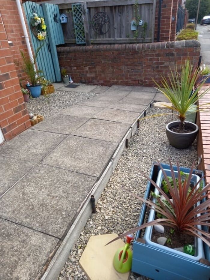 &ldquo;I&rsquo;m A Karen&rdquo;: Woman Taunted By Kids Taking Up Space On Her Wall Wonders How To Solve The Issue