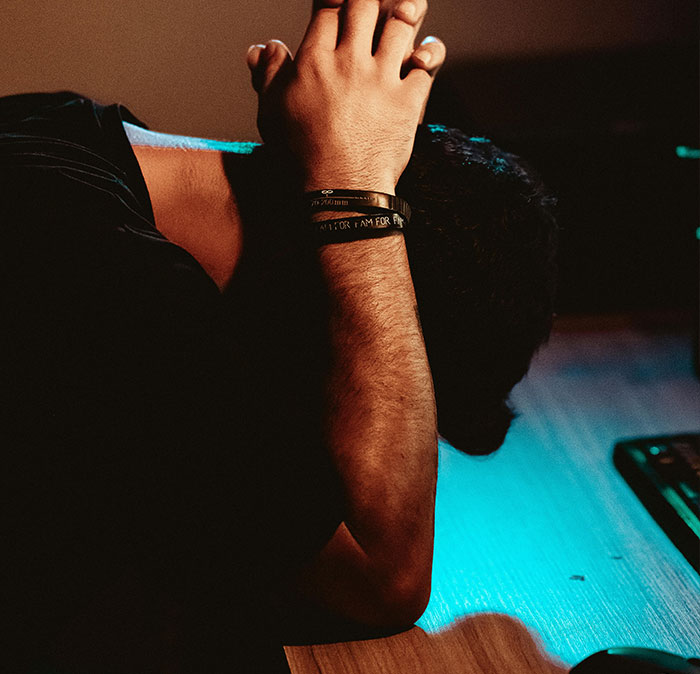 "The Consequences Only Really Became Clear Today": Woman Lets Her GF Use Her PC, Regrets It "The Consequences Only Really Became Clear Today": Woman Lets Her GF Use Her PC, Regrets It