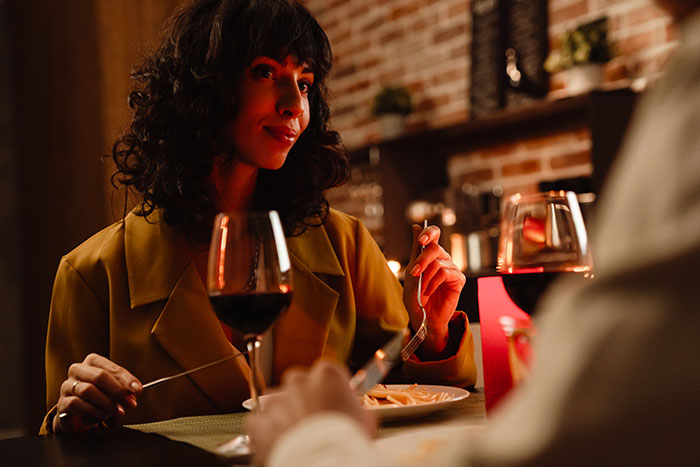 &ldquo;She Seemed Embarrassed&rdquo;: Man Walks Out From A Date, Asks If He Was A Jerk