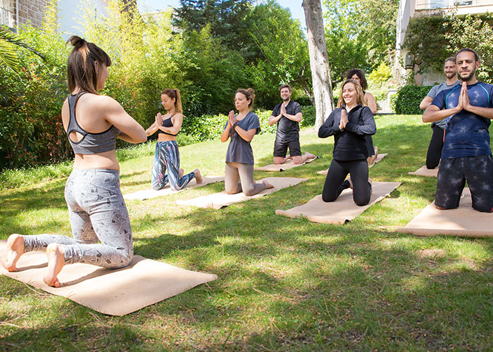 "She Just Laughed": Lady Refuses To Stop Using Person's Back Yard For Her Yoga Sessions "She Just Laughed": Lady Refuses To Stop Using Person's Back Yard For Her Yoga Sessions