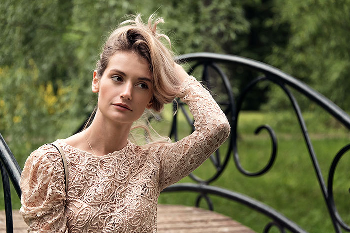 Bride Throws Cousin Under The Bus To Impress Conservative In-Laws, Wedding Goes Bust Bride Throws Cousin Under The Bus To Impress Conservative In-Laws, Wedding Goes Bust