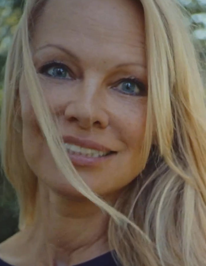 Pamela Anderson Moves People After Explaining Why She Decided To Ditch Makeup