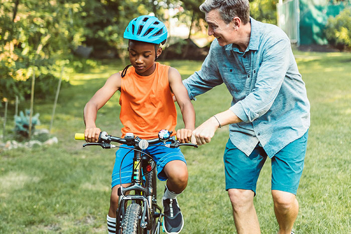 20 Personas revelan el momento en que descubrieron que algo no era normal en su familia
