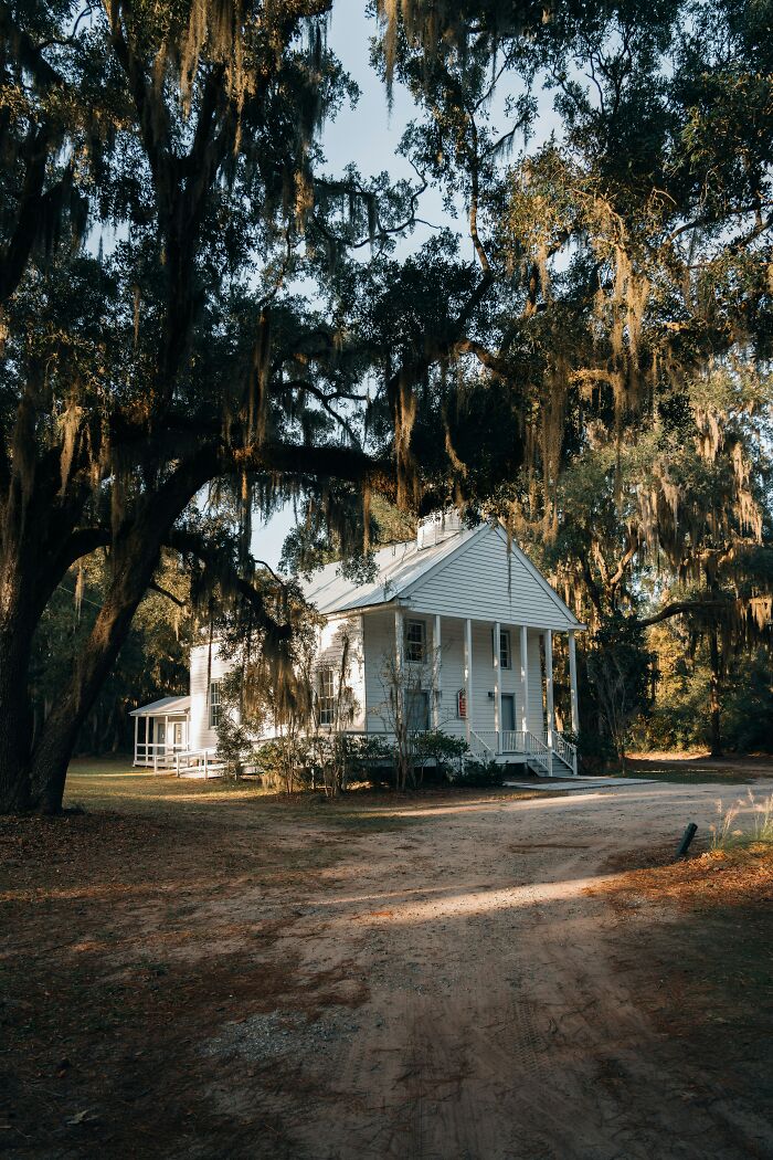 40 Scandalous Things People Learned About Their Families Due To Secret-Spilling Sessions