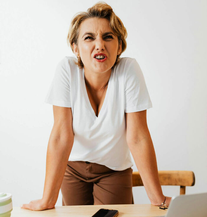 “She Then Called The Secret Service”: 30 Of The Worst Neighbor Experiences People Have Ever Had