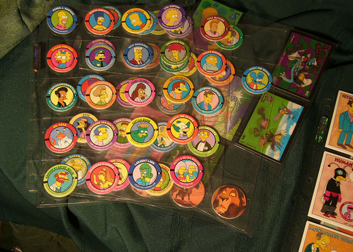 “Now Kinda Embarrassing”: 35 Trends That Blew Up As Quickly As They Died