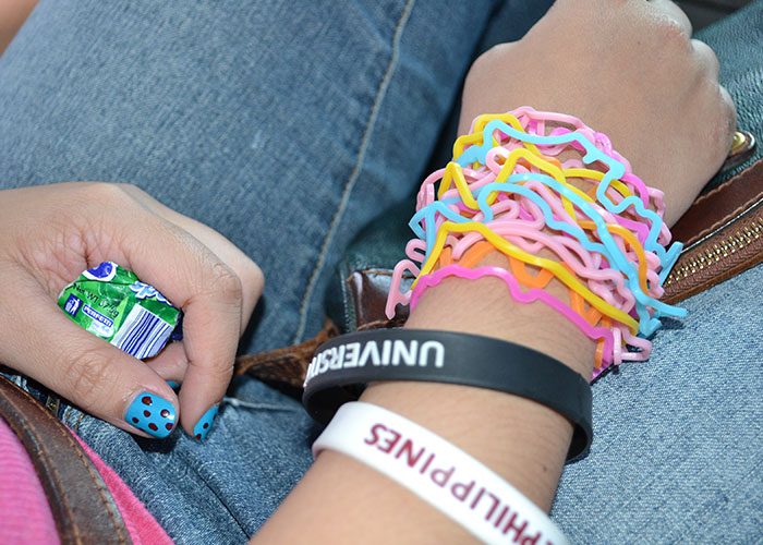 “Now Kinda Embarrassing”: 35 Trends That Blew Up As Quickly As They Died