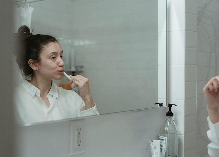 &ldquo;For Real?&rdquo;: Woman Buys Coffee, Thinks Pregnant Cashier&rsquo;s Reaction To It Is Overdramatic