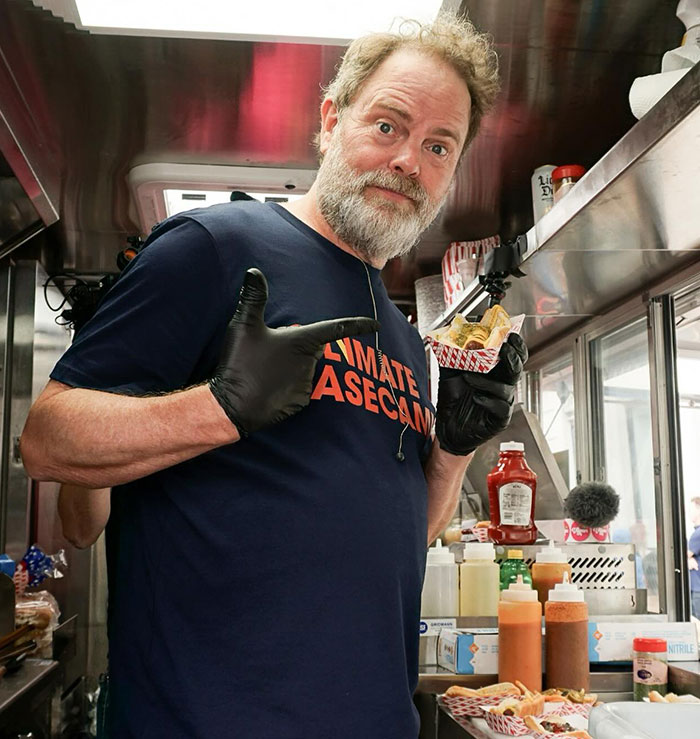 &ldquo;Mean&rdquo; Interaction Between Rainn Wilson And Influencer Visiting His Food Truck Goes Viral