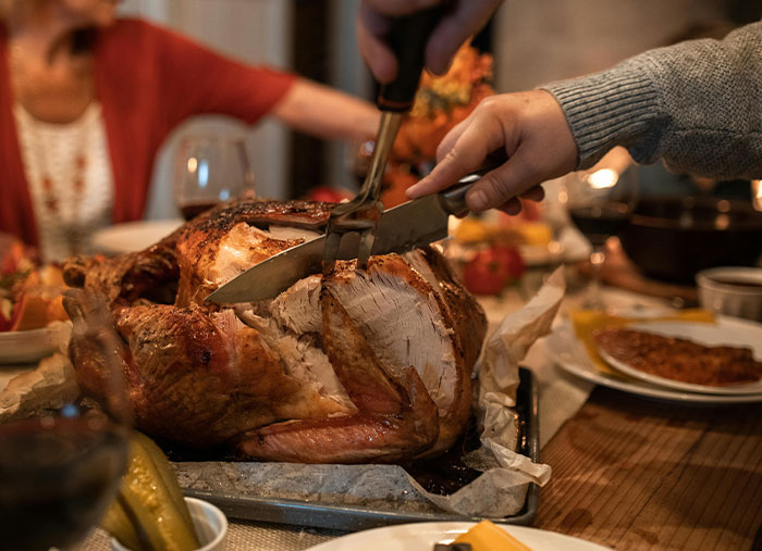 Militantly Vegan Man Tries To Ruin Possibly The Last Thanksgiving With The Whole Family