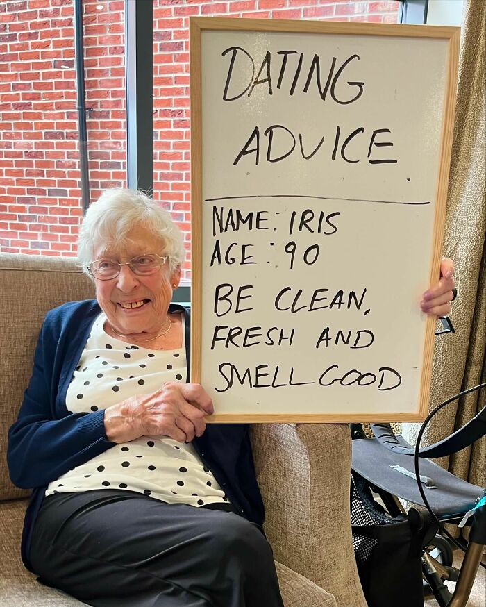 Elderly woman sharing dating advice on a board, part of an Instagram page dedicated to elders and life advice.
